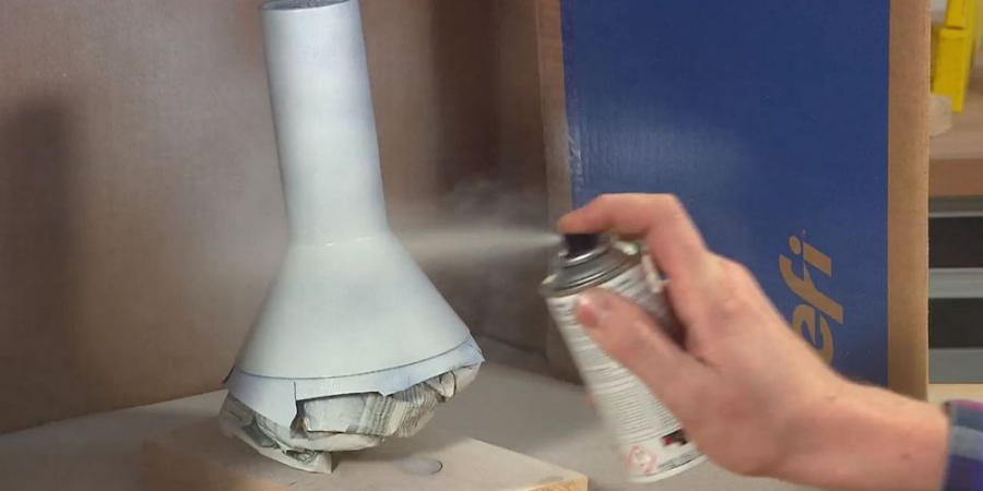 verfwerk une lampe sur pieds