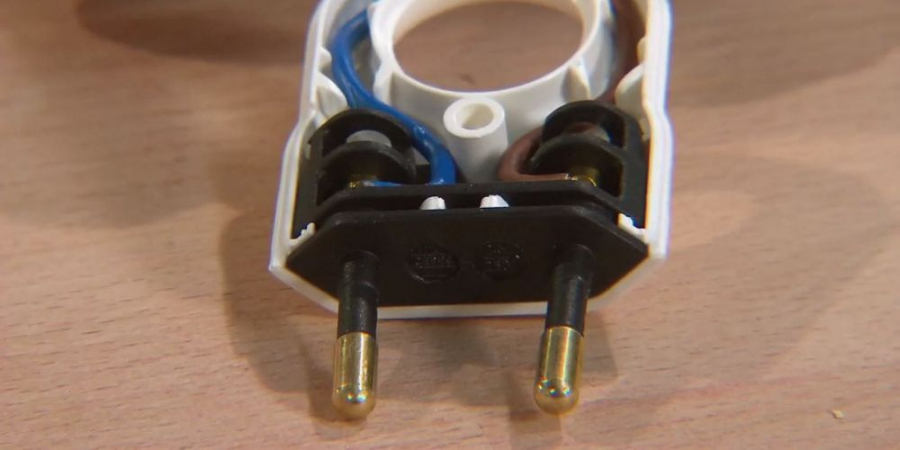 aansluitinge une lampe sur pieds