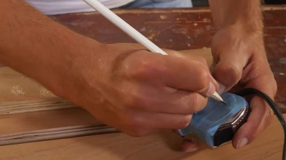 tape op rolmeter Le traçage précis: outils et conseils