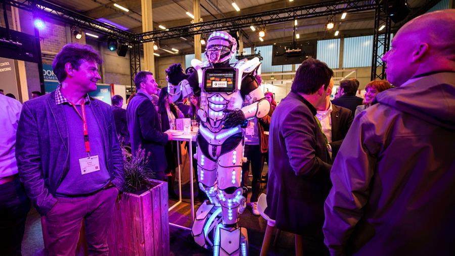De animatie tijdens de nocturne gebeurde door \'robots\'