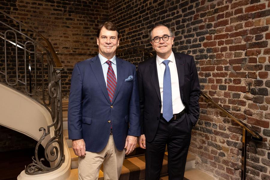 Jim Farley (President en CEO Ford Motor Company) met François Provost (CEO Renault Group)