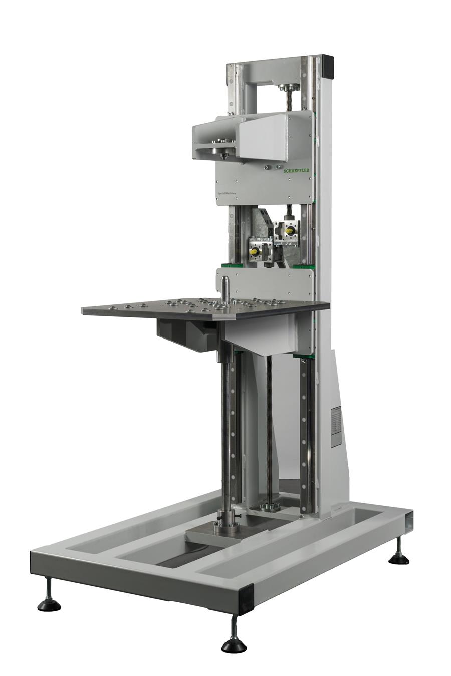 De E-Axle Repair Tool van Schaeffler ondersteunt de veilige en contactloze demontage en montage van rotor en stator